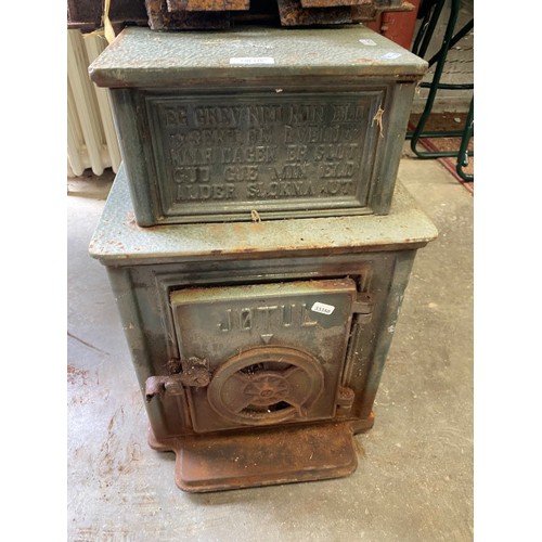 170 - Jotul, Norwegian cast log burner (will require restoration - sold as seen)55CM 36CM 80CM