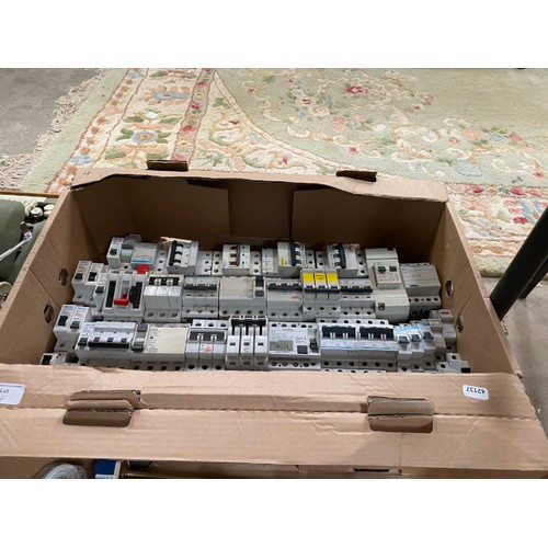 414 - Collection of electrical items (ex shop stock) including interruptor switches,  thermostats, fuse bo... 