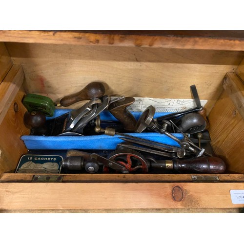 447 - Cabinet makers tool box & tools