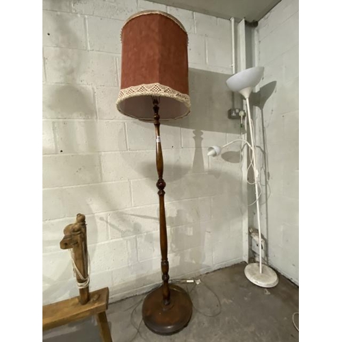 101 - Oak standard lamp 160H