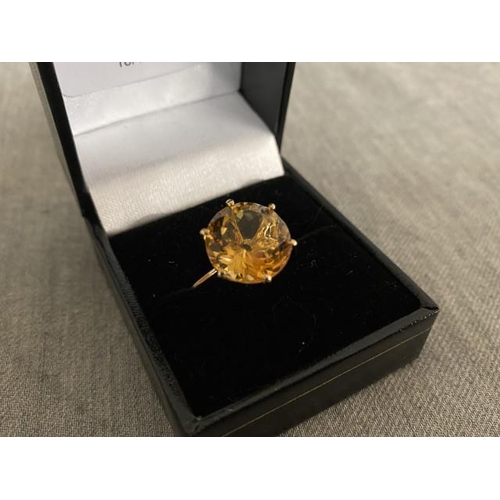 279 - 9ct gold citrine set ring (size S)