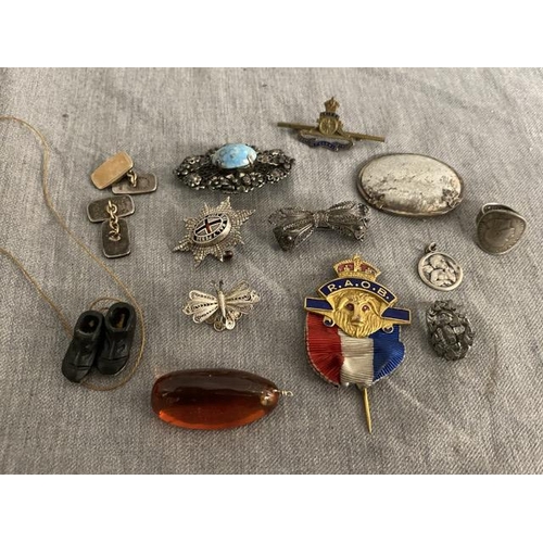 303 - Box of collectables including Ubique bar brooch, silver filigree bow brooch, pair of 9ct gold on sil... 