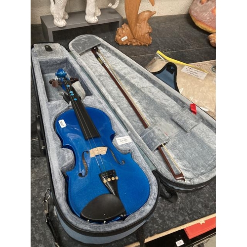 353 - Harlequin M029341, Stentor Music Co Ltd blue violin with bow and case