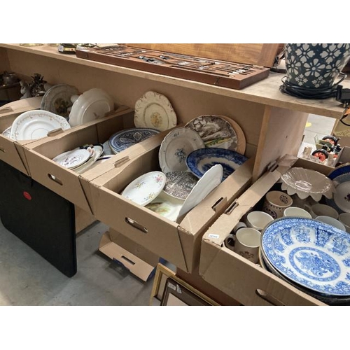 384 - 4 boxes of China plates, including blue and white Royal Doulton Arcadia & Hampshire, Midwinter, Wedg... 