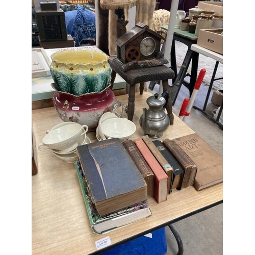 456 - Treen table lamp/clock/musical box containing pewter coffee pot, 6 Wedgwood “Wellesley” soup dishes ... 