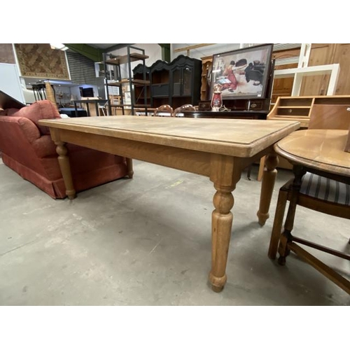 78 - Oak kitchen table 77H 182W 93D