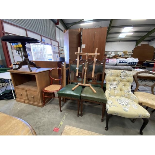 83 - Pine media stand 82H 81W 51D, 4 Edwardian green leather and oak dining chairs 44W etc