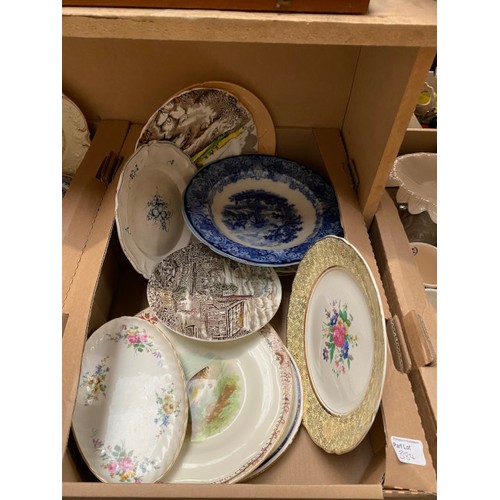 384 - 4 boxes of China plates, including blue and white Royal Doulton Arcadia & Hampshire, Midwinter, Wedg... 