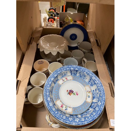 384 - 4 boxes of China plates, including blue and white Royal Doulton Arcadia & Hampshire, Midwinter, Wedg... 