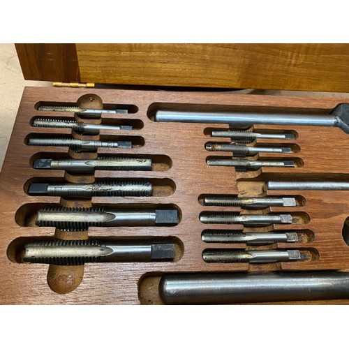 429 - Cased tap and die set.