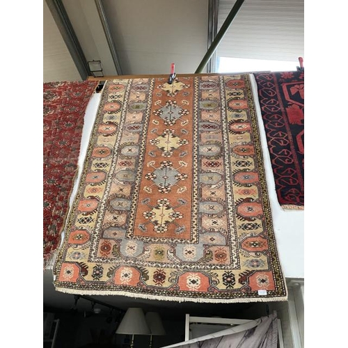 135 - Persian rug 117 x 205cm