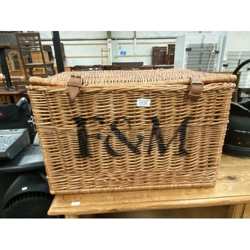 146 - Fortnum & Mason picnic hamper 38H 60W 42D