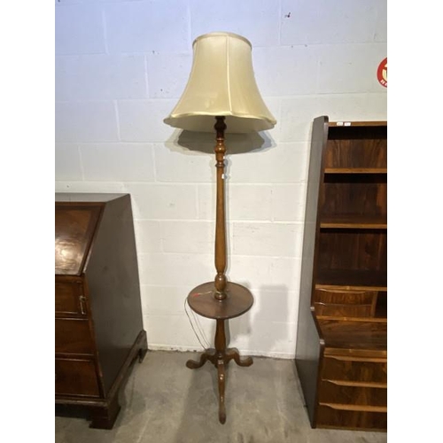 20 - Oak standard lamp 155H