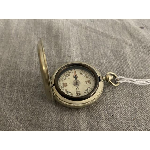 252 - WWI era field compass