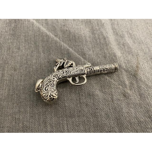 283 - Silver flintlock pistol whistle