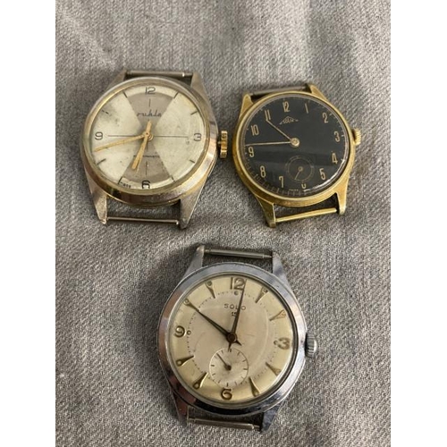 293 - 3 vintage gents watch movements (Solo 15, Ruhla & Solix, no straps, sold as seen)