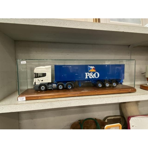 340 - Cased model of Scania Alpha Delivery P&O artic wagon (case 78W 23H 19D)