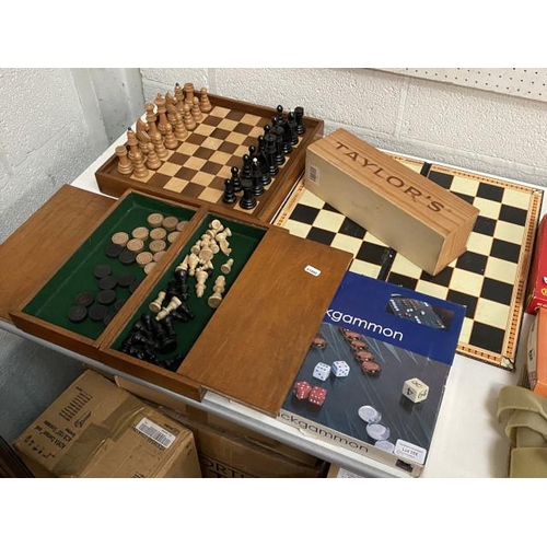 358 - Collection of games inc. chess sets, boxed backgammon set etc.