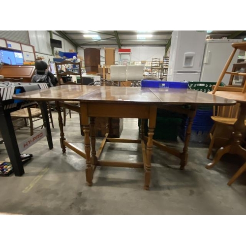 70 - Edwardian oak drop leaf table 76H 160W 102D