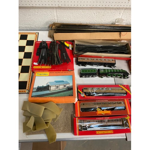 354 - Hornby Electric Train set (unchecked), quantity of Peco Streamline track, boxed Hornby R607 track, L... 