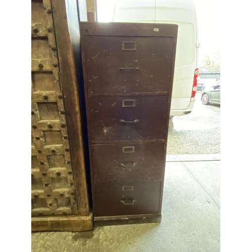 163 - Vintage oak 4 drawer filing cabinet (no key) 132H 50W 63D