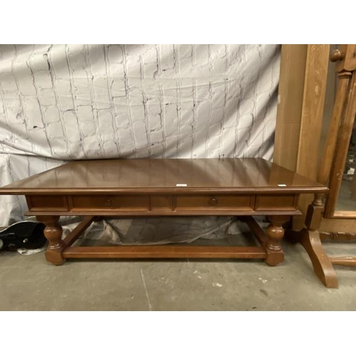 173 - Oak effect coffee table with 2 drawers 40H 120W 60D