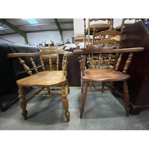 189 - 2 oak smokers bow chairs 65W