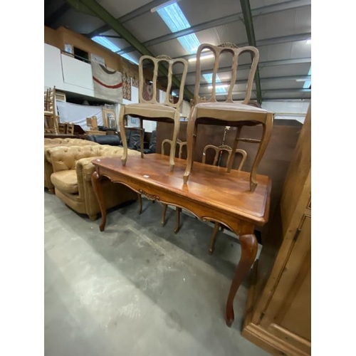 194 - French mahogany dining table 76H 140W 87D and 4 chairs