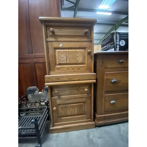 43 - Pair of oak bedside cabinets 57H 51W 53D