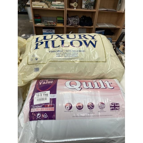 486 - Sarah Ashfield 13.5 tog double duvet and 2 pairs of Charlotte Anderson luxury pillows (NEW)