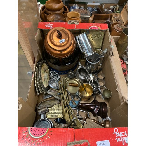 427 - 2 boxes of metalware collectables inc. furniture fittings, copper lantern, tankards, cutlery, window... 