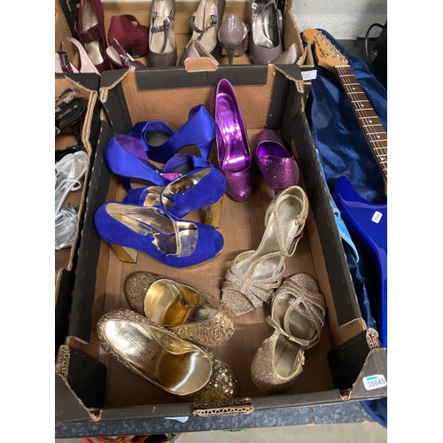 383 - 5 boxes of new ladies shoes including Marks & Spencer Autograph, Marks & Spencer Limited Collection,... 