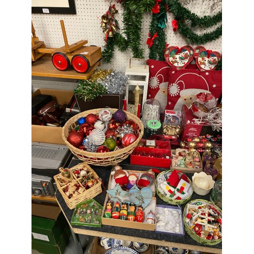 384 - Collection of Christmas decorations inc. wreaths, garland, baubles, candles, Christmas tree 88H, fai... 