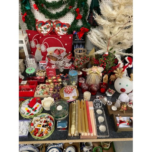 384 - Collection of Christmas decorations inc. wreaths, garland, baubles, candles, Christmas tree 88H, fai... 