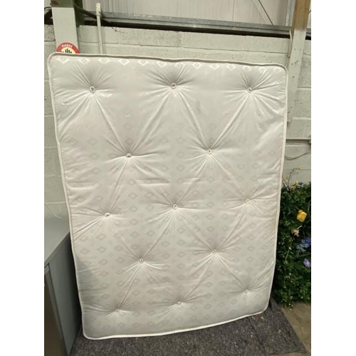 105 - 5ft king size mattress