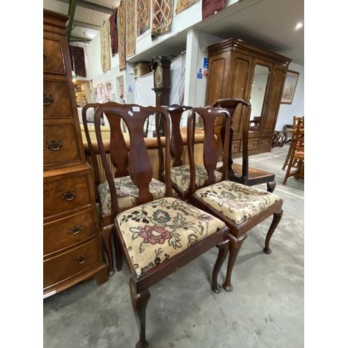 115 - 4 mahogany Queen Anne style dining chairs 50W