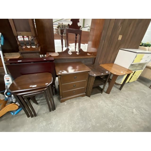 142 - 2 oak side tables, oak nest of 3 tables 56H 48W 36D, mahogany 3  drawer chest 64H 56W 42D etc