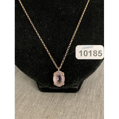 249 - 9ct gold & amethyst pendant on 9ct gold chain 4.1g