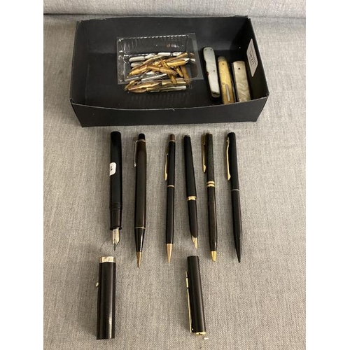 277 - Pens; Parker fountain pen, Sheaffer fountain pen, Waterman propelling pencil etc., tub of fountain p... 