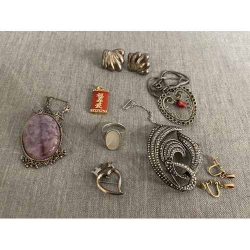 296 - Box of jewellery inc. silver, amethyst pendant, rolled gold earrings, ring (size P) etc.