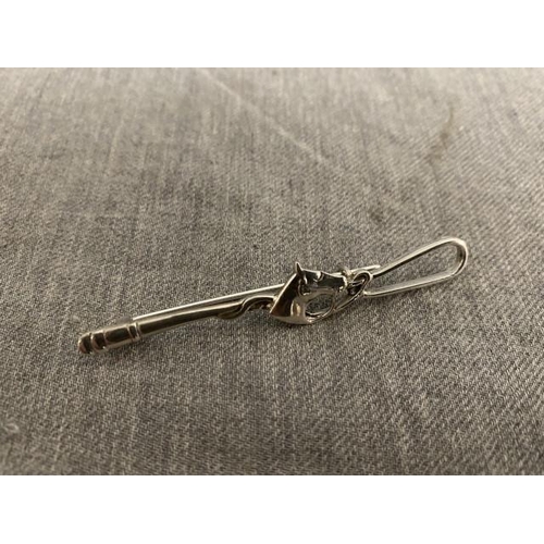 319 - Silver Riding Crop brooch