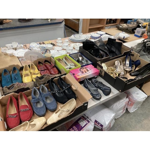 453 - Assorted shoes and boots including Sketchers (size 4, boxed) Hotter (size 4, boxed) Lunar (size 7, b... 