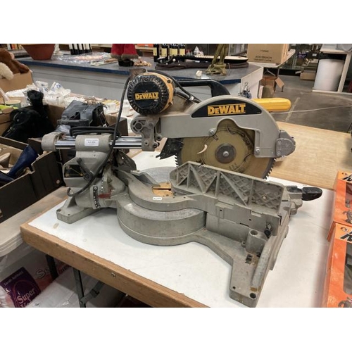 454 - DeWalt chop saw DW718XPS - LX