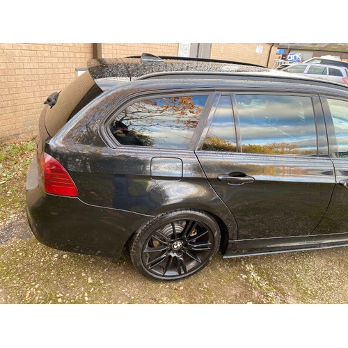 180 - VN60 EKM BMW 320D Sport Plus Edition estate car in black. 5 doors, diesel, 1995CC. Date of first reg... 