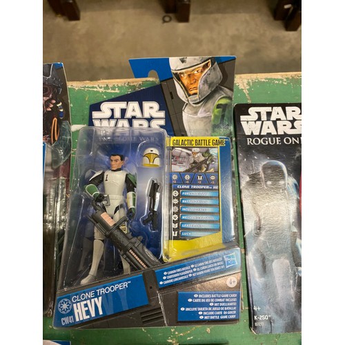 184 - 22 boxed and sealed Hasbro Star Wars figures including CW38 Clone Commander JET, CW53 PLO KOON, CW19... 