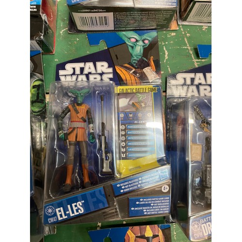 184 - 22 boxed and sealed Hasbro Star Wars figures including CW38 Clone Commander JET, CW53 PLO KOON, CW19... 