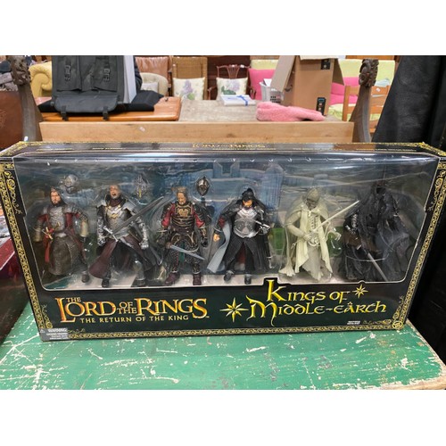 182 - Toy Biz/Marvel item no 81084 boxed & sealed The Lord of the Rings The Fellowship of the Ring de-luxe... 