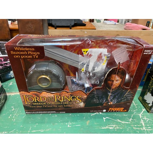 182 - Toy Biz/Marvel item no 81084 boxed & sealed The Lord of the Rings The Fellowship of the Ring de-luxe... 