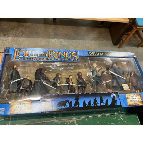 182 - Toy Biz/Marvel item no 81084 boxed & sealed The Lord of the Rings The Fellowship of the Ring de-luxe... 