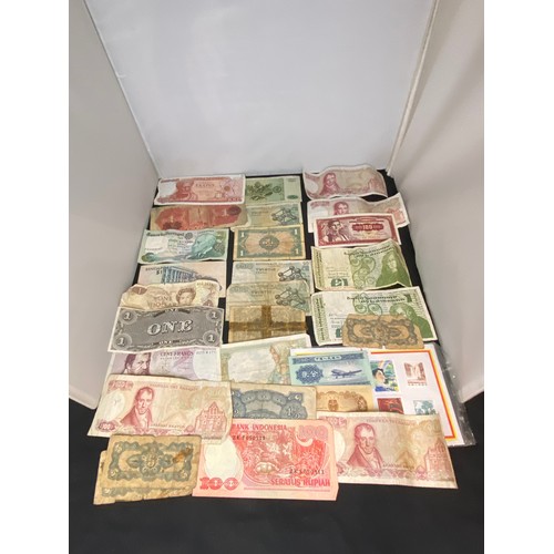 87 - Assorted banknotes to include 